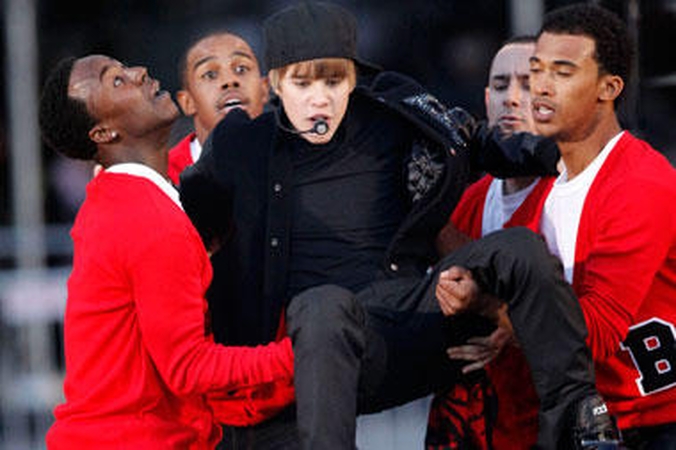 16-metis, skraidantis privačiu lėktuvu? Kodėl gi ne, jei tai J.Bieberis