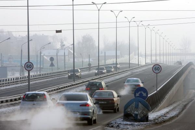 Vilniuje snyguriuoja, slidu
