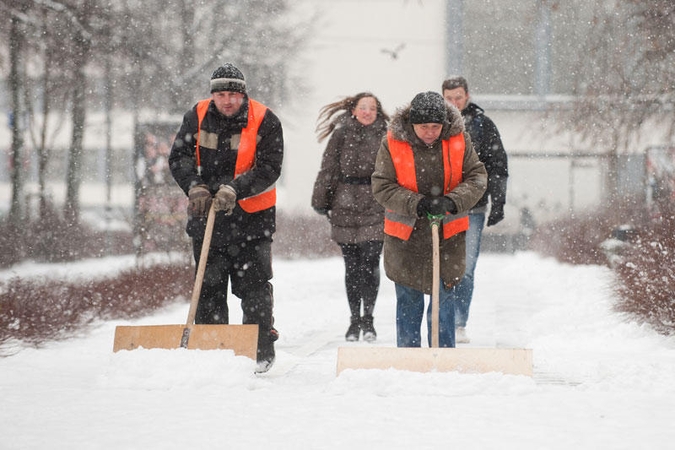 Sniegas vienų kišenes pildo, kitų – tuština