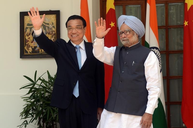 Į Indiją atvykęs Kinijos premjeras žada kurti pasitikėjimą