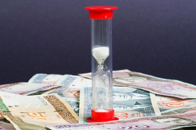 Seimo nariai už posėdžių nelankymą nesiryžo nurėžti sau algų