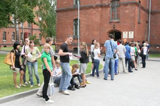KU dėstytojai atostogaus nemokamai