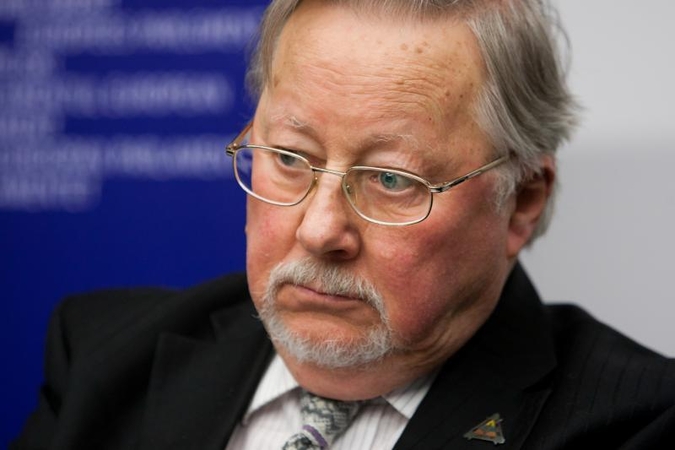V.Landsbergis: mane apstulbino tai, kad ordinas įteiktas D.Dabašinskui