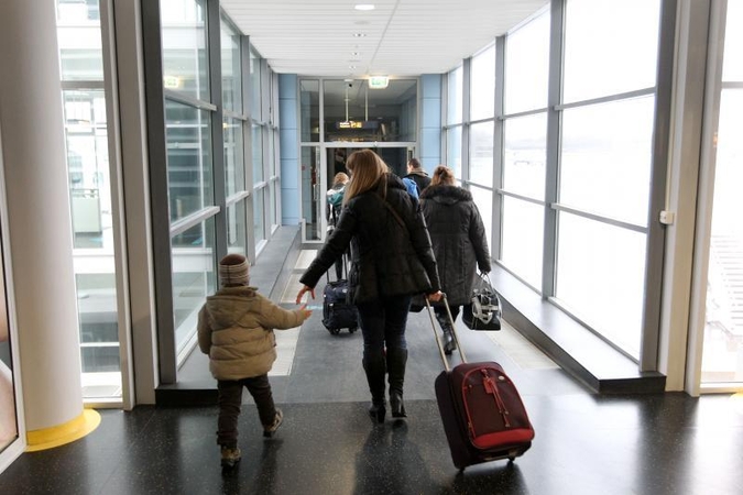 Pernai iš Lietuvos išvyko 53,9 tūkst., grįžo 15,7 tūkst. žmonių