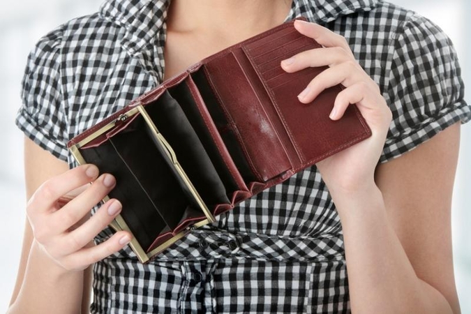 Švenčių išvakarėse sukčiai dvi kaunietes paliko be santaupų