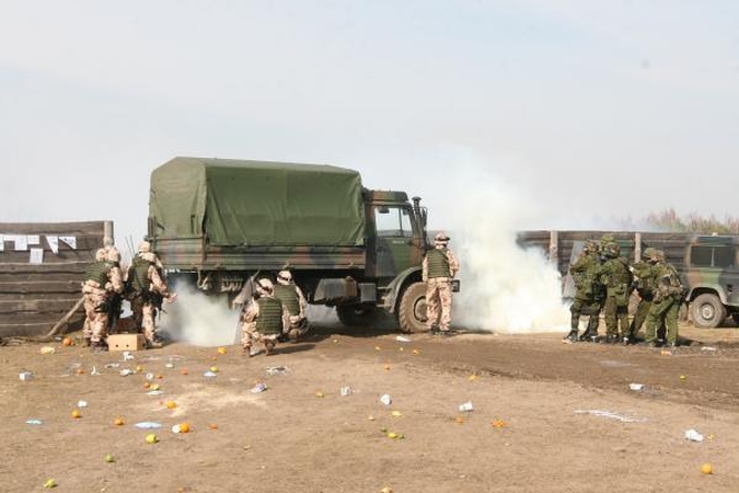 Pakistane per JAV bepiločių lėktuvų ataką žuvo trys kovotojai