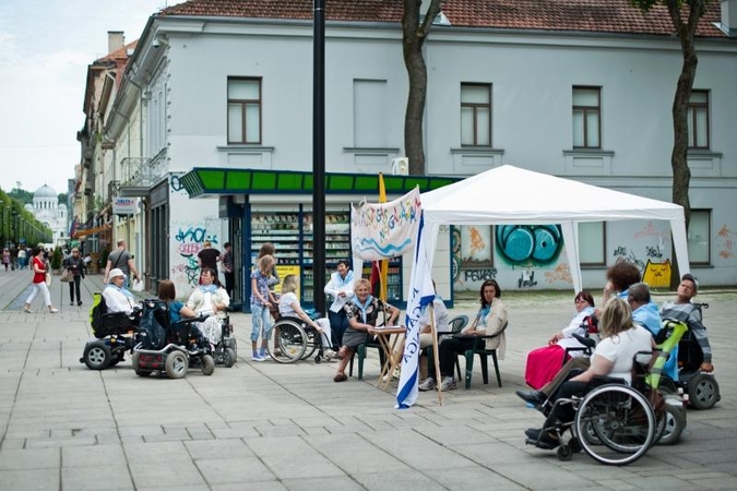 Neįgaliesiems kelionė prie jūros – neįkandama prabanga