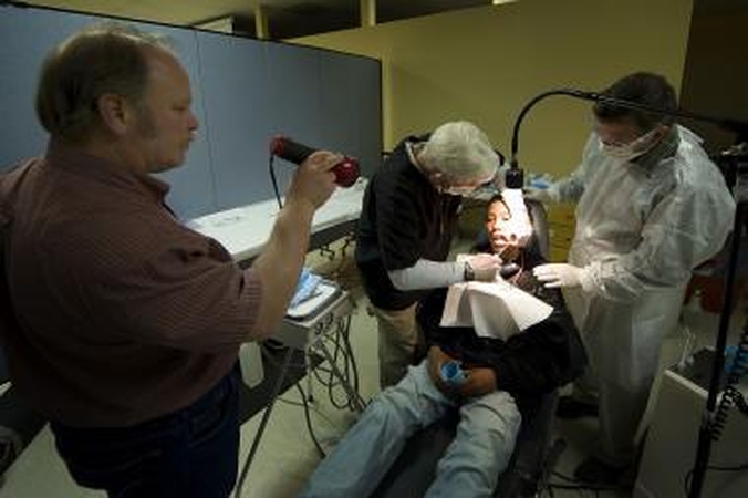 Darbuotojai skuba „išmelžti“ darbdavius