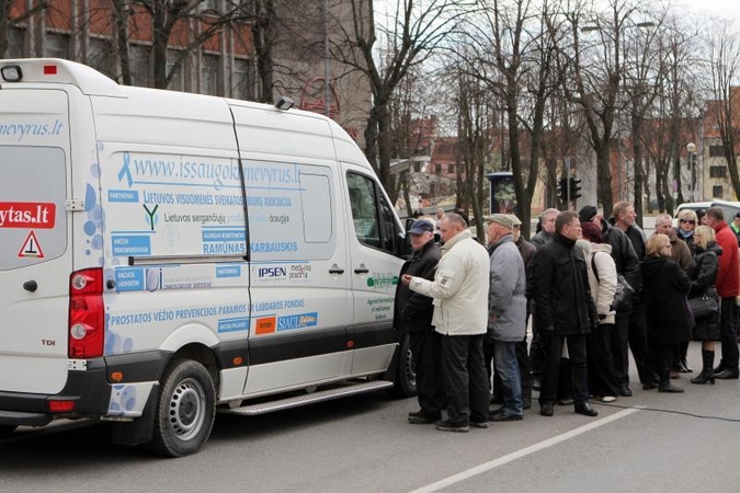 Klaipėdiečiai šventėje nemokamai tikrinosi sveikatą  