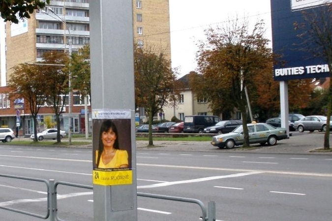 Į Seimą susiruošusi A.Ručienė reklamuojama nepaisant taisyklių
