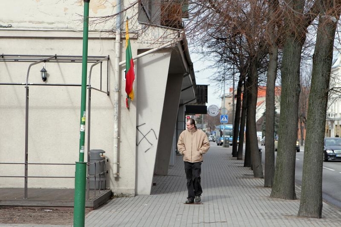 Klaipėdiečiai užfiksavo ant pastato išpieštą naują svastiką