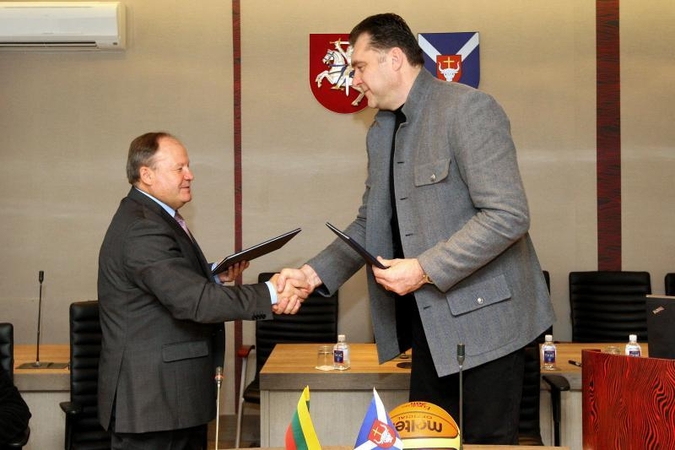 V.Garastas mokys istorijos, K.Kemzūra – fizikos 