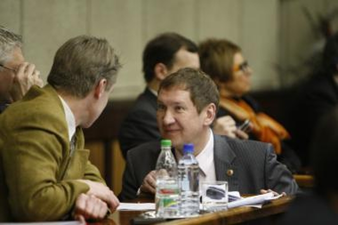 Noras medžioti Klaipėdos tarybos nariui vos nekainavo mandato