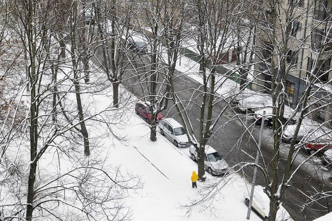 Rajoniniai keliai vietomis slidūs, įspėja kelininkai