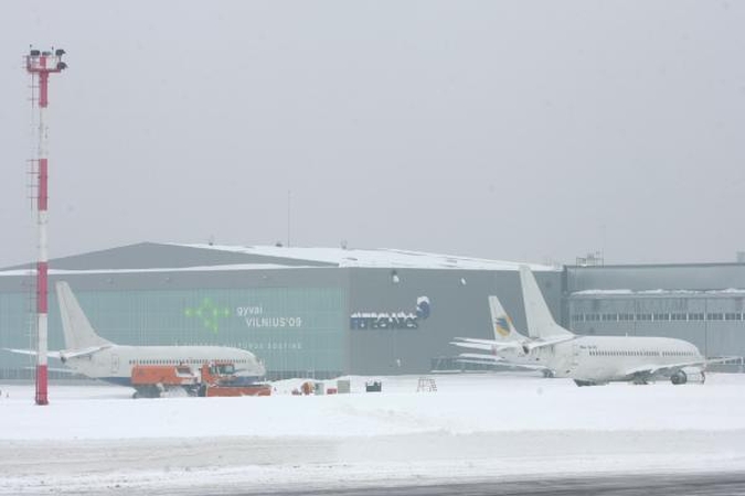 Vėluoja Vilniuje turėjęs leistis "UTair" lėktuvas iš Maskvos