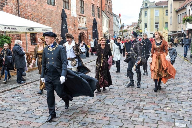 Kauno senamiestis šventiškai išlydėjo vasarą