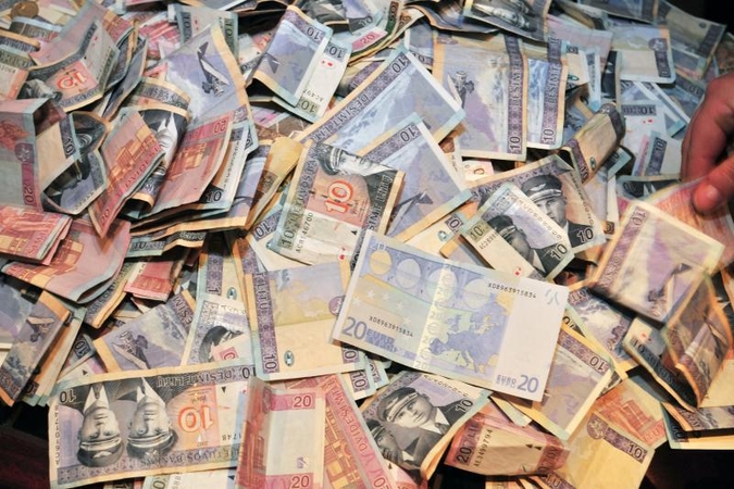 Patikėjo apgaviku – prarado 8 tūkst. litų