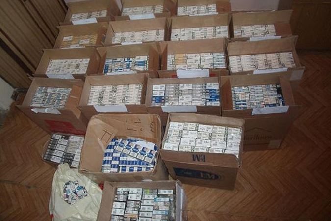 Marijampolėje rasta kontrabandinių cigarečių, sulaikyti du įtariamieji