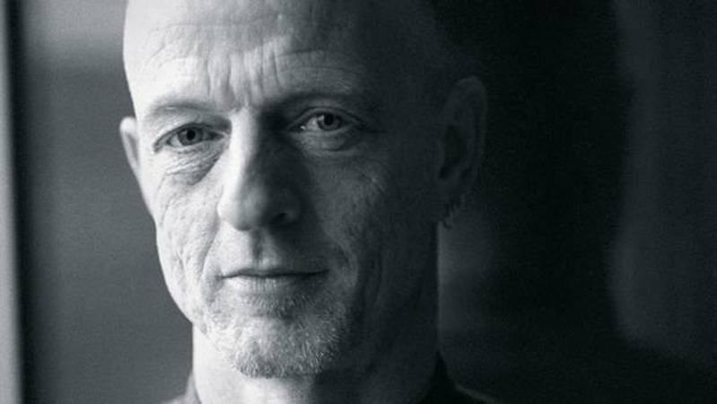 Olandų rašytojas G. Bakkeris laimėjo „Booktrust“ literatūros premiją