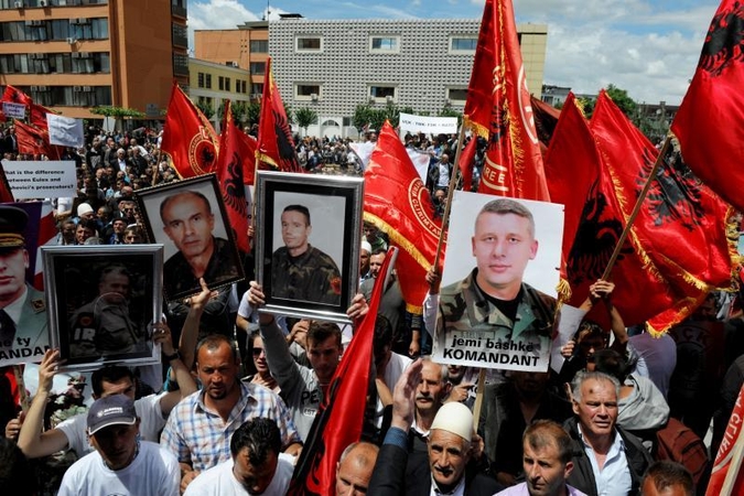 Kovose - tūkstantinis albanų protestas   