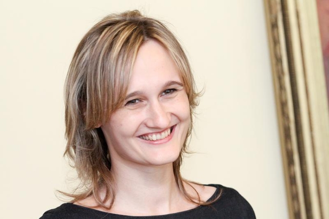 V.Čmilytei įteiktos Šiaulių miesto garbės piliečio regalijos