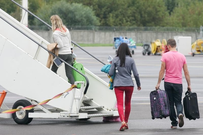 Galimybės sustabdyti emigraciją šiandien nėra? (interviu)