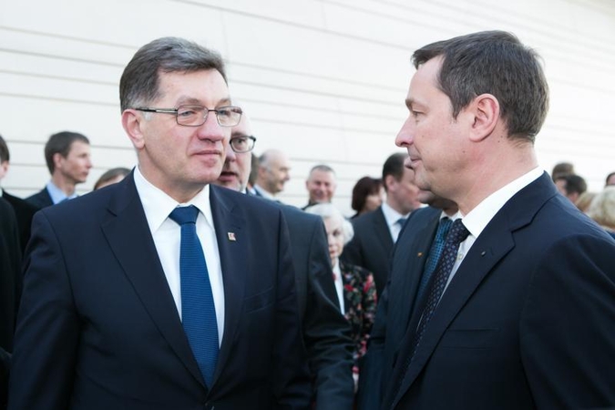 Premjeras savivaldybėms daugiau skolintis neleis (papildyta)