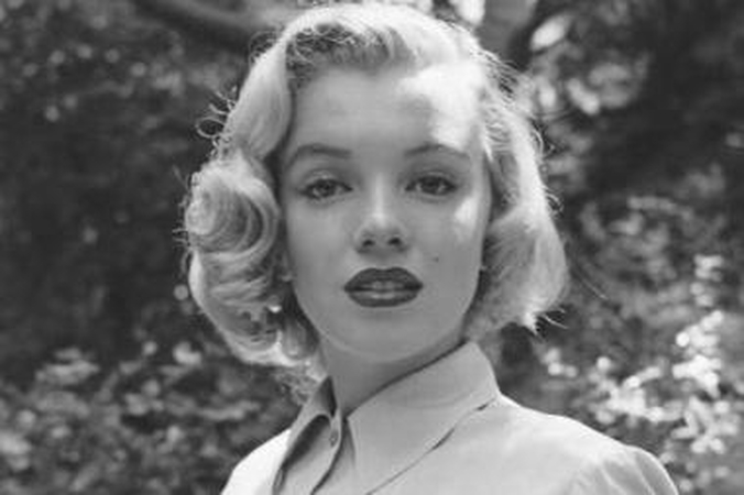 Žiniasklaida paviešino nematytas M.Monroe nuotraukas