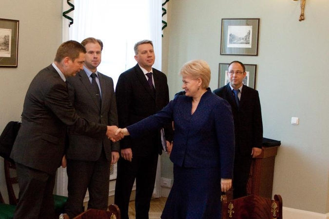 Atšaukiamas Lietuvos ambasadorius, Austrijai įteikta nota