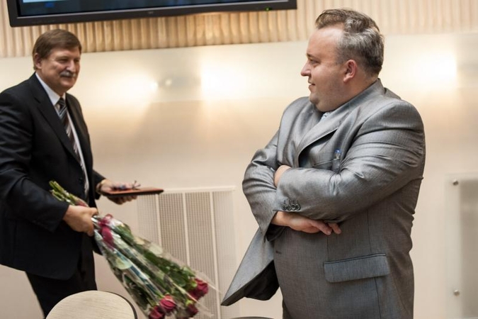 Politinė rokiruotė: D.Ratkelis ir A.Nesteckis apsimainė postais