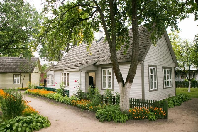 M.K.Čiurlionio muziejui - 7 išeivijos dailininko J. Rimšos paveikslai