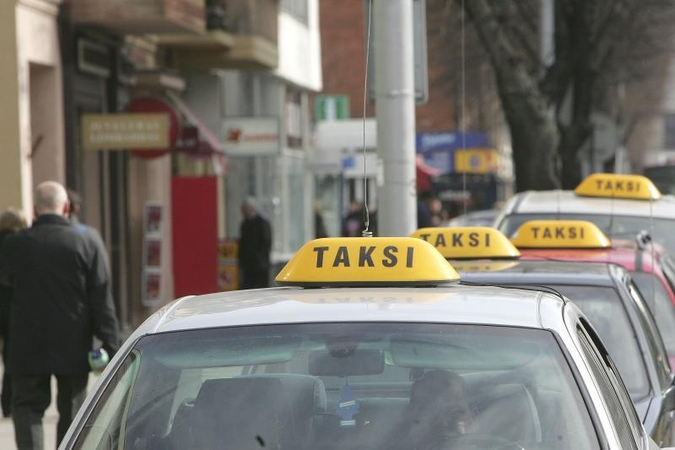 Neapolyje – „gerasis taksi“ mėgėjams išgerti 