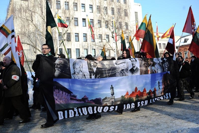 Laisvės alėjoje skambėjo šūkiai „Lietuva – lietuviams!"