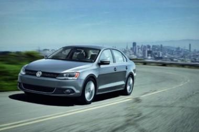 Nauja "Jetta" – "Golf" agregatai ir savita išvaizda