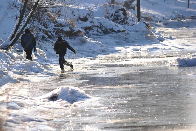 Kauniečiai spaudžiančiam šalčiui kol kas gana atsparūs