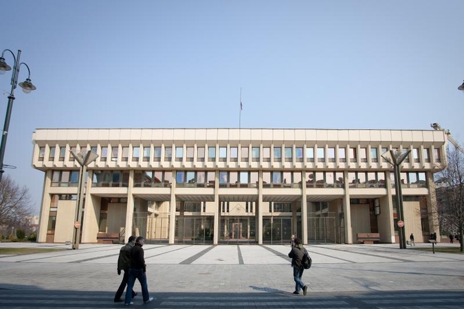 Griuvus kvorumui Antikorupcijos komisija darbą pratęs penktadienį 