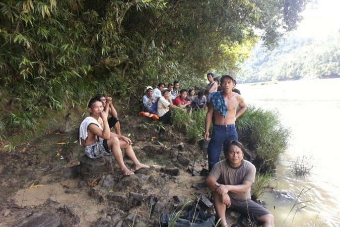 Malaizijos upėje apvirtus keltui dingo 21 žmogus