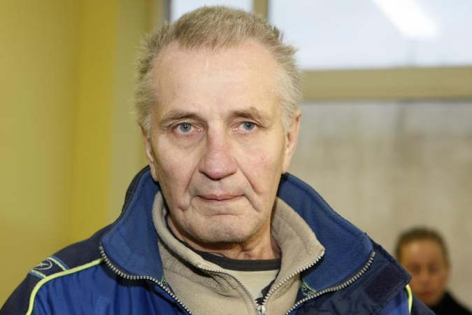 Apkaltintas dukros seksualiniu išnaudojimu kaltę vertė jos motinai