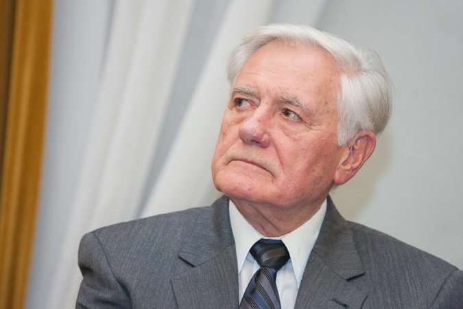 V.Adamkus: ko nepadarėme mes, padarys kita karta