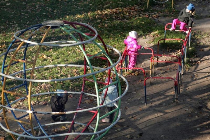 Patekusių į Vilniaus darželius vaikų tėvelius informuos „asmeniškai“