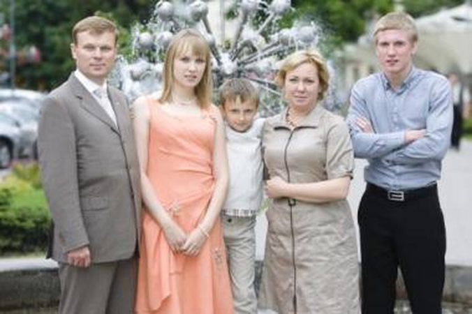 Pasirinkimas: Vaičekauskai savo pinigus investuoja į tai, kas turi išliekamąją vertę, – užuot pirkę jachtą, remia ne į materialius dalykus nukreiptus projektus.