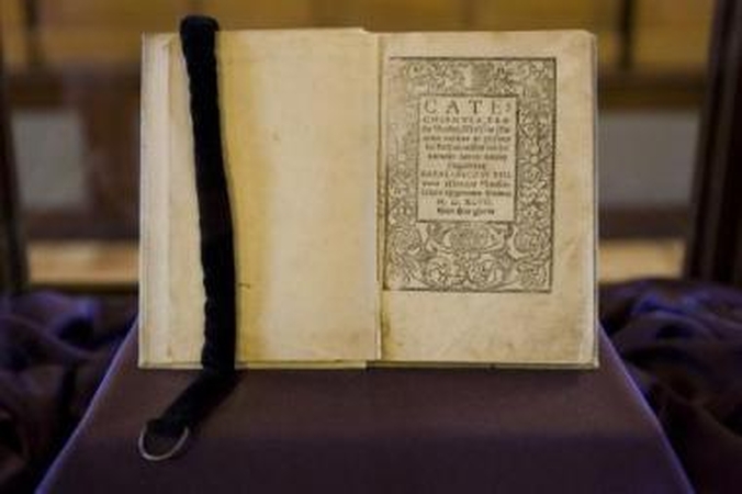 Prie pirmosios knygos – eilės