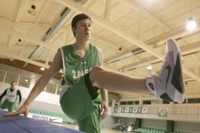 Titulas: LKL čempionate "Aisčių" ekipai atstovavęs žalgirietis, VDU studentas Ž.Janavičius pripažintas naudingiausiuoju LSKL finalo žaidėju.