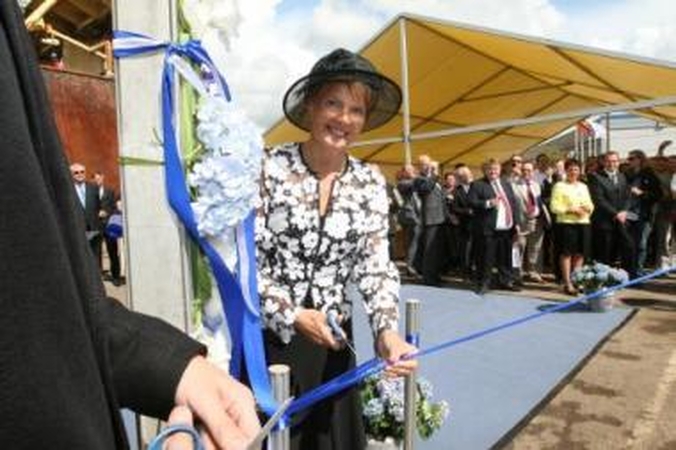 Ceremonija: kelto „Skarven“ krikštamote tapo Alandų salų transporto ministro žmona Suzane Karlson.