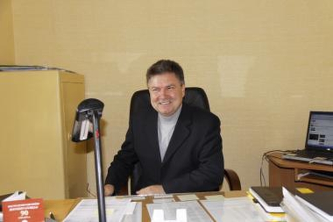 (07) Užtarė: G.Balčiūnas neslepia, kad mokykla nėra tobula, tačiau tikina, kad direktorius vykdo visas rekomendacijas.