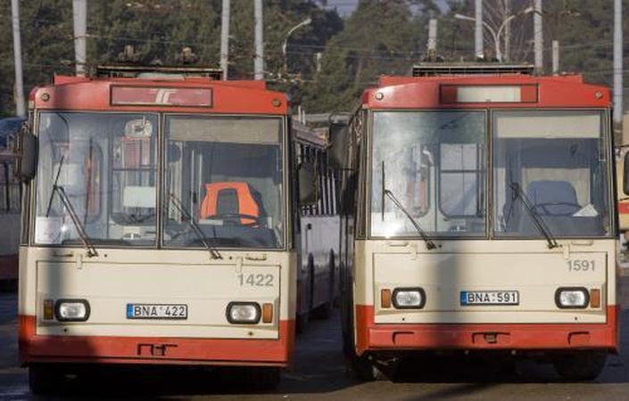 Algų reikalaus streikuodami