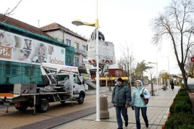 Skirtumas: pailsėti Palangoje šiuo metu kainuotų kone perpus pigiau nei vasarą.