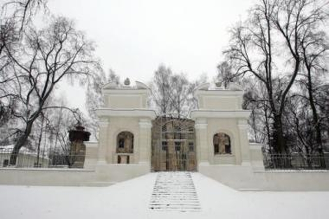 Pasikeitė: Sapiegų parką prieš tris šimtmečius puošė prabangūs vartai, skulptūros, šalia tekėjo upė ir šaltinėliai.