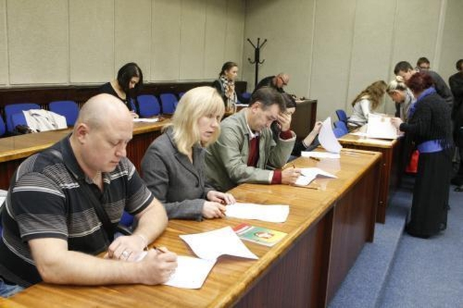 Konstitucijos egzamine antplūdžio nesulaukta