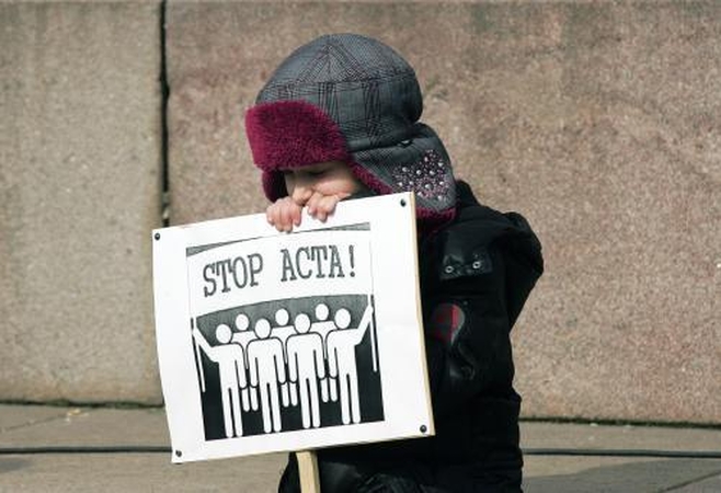 Vėl protestavo prieš ACTA